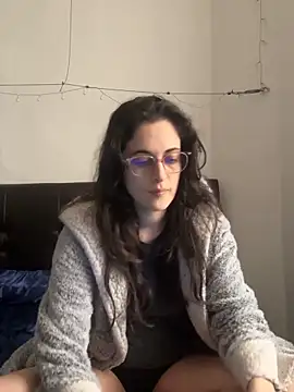 Lunaabbey online show from March 21, 2026, 8:41 am