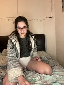 Lunaabbey online show from March 29, 2026, 9:16 pm