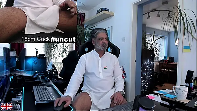 OnlineBossUK online show from December 22, 2025, 2:17 pm