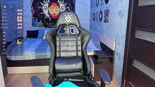 Snapshot of Horny_Nikki_ chatting on February 27, 2025, 11:06 am Horny Nikki online show from February 27, 2025, 11:06 am