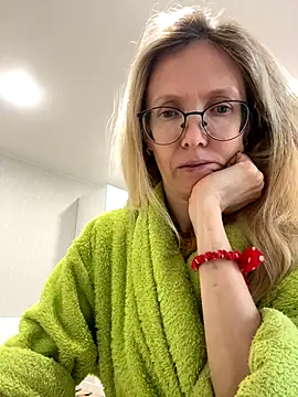 angelmommu online show from October 24, 2025, 6:45 am