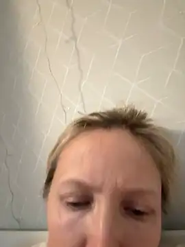 Snapshot of angelmommu chatting on February 14, 2026, 5:07 am angelmommu online show from February 14, 2026, 5:07 am