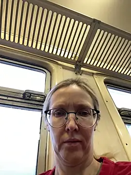 Snapshot of angelmommu chatting on February 19, 2026, 5:04 am angelmommu online show from February 19, 2026, 5:04 am