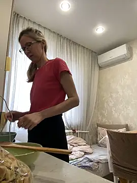 Snapshot of angelmommu chatting on February 20, 2026, 7:32 am angelmommu online show from February 20, 2026, 7:32 am