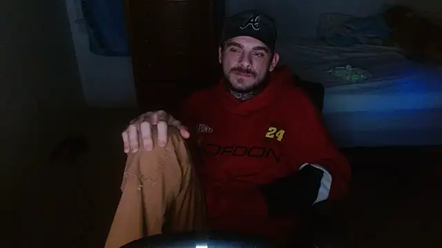 Snapshot of DADDY_KANE8--- chatting on December 17, 2025, 11:43 pm DADDY KANE8--- online show from December 17, 2025, 11:43 pm