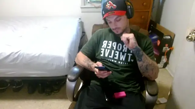 DADDY KANE8--- online show from April 15, 2026, 10:32 pm