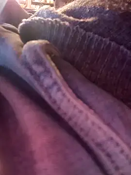 Snapshot of coolkasal chatting on April 8, 2026, 10:44 pm coolkasal online show from April 8, 2026, 10:44 pm