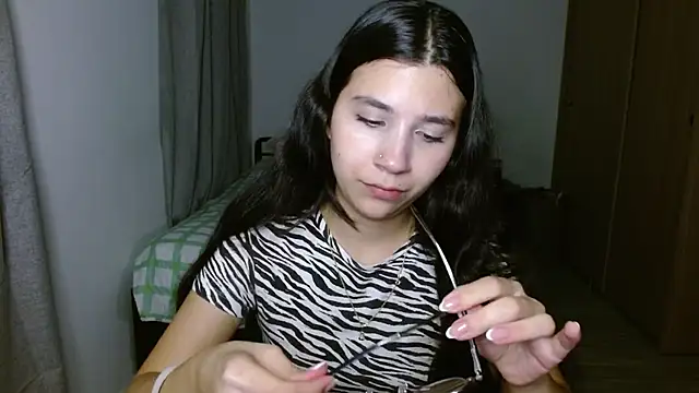 mia  lopez  online show from October 23, 2025, 12:53 am