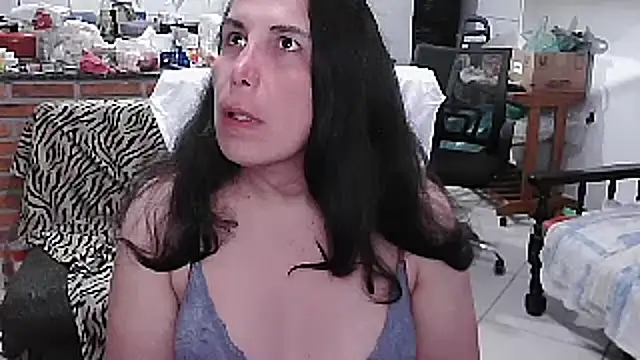 Snapshot of LauraVicttoria361215 chatting on October 22, 2025, 11:25 pm LauraVicttoria361215 online show from October 22, 2025, 11:25 pm