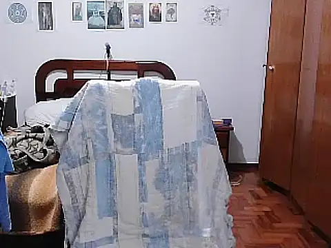 Snapshot of LauraVicttoria361215 chatting on February 20, 2025, 2:51 am LauraVicttoria361215 online show from February 20, 2025, 2:51 am