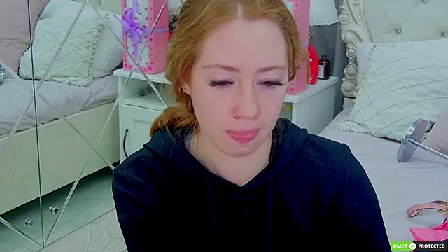 TinaBrook online show from November 27, 2025, 3:51 am