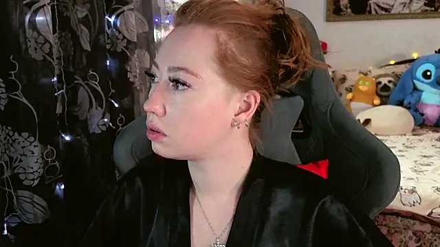 TinaBrook online show from March 26, 2026, 4:44 am