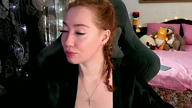 TinaBrook online show from February 26, 2026, 4:45 am