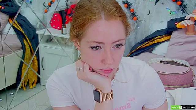 TinaBrook online show from October 29, 2025, 4:11 am