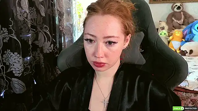 TinaBrook online show from April 6, 2026, 4:57 am