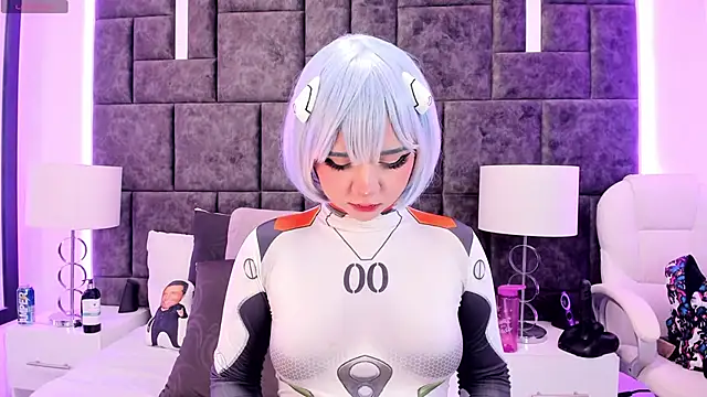 Snapshot of Petit-Rosse chatting on January 24, 2025, 11:02 pm Petit-Rosse online show from January 24, 2025, 11:02 pm