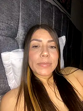 Snapshot of martina_contreras chatting on October 31, 2025, 7:05 am martina contreras online show from October 31, 2025, 7:05 am