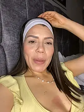 martina contreras online show from April 6, 2026, 5:08 am