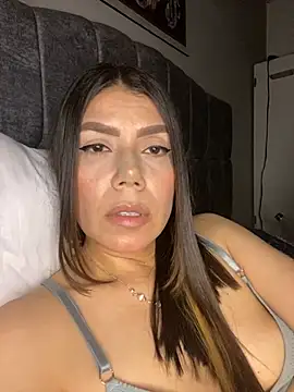 martina contreras online show from April 14, 2026, 5:12 am