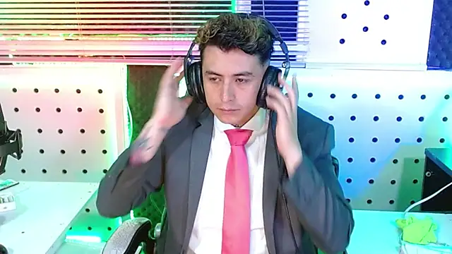 Darko0717 online show from November 22, 2025, 1:10 pm