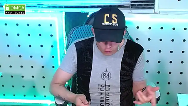 Snapshot of Darko0717 chatting on October 1, 2025, 11:30 pm Darko0717 online show from October 1, 2025, 11:30 pm