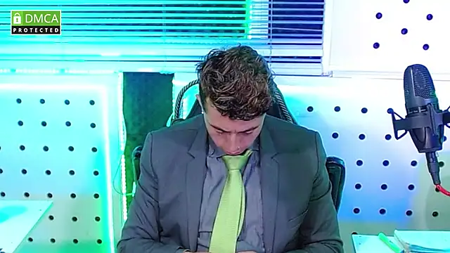 Darko0717 online show from October 22, 2025, 1:43 pm