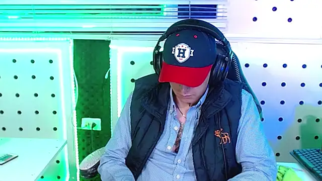 Snapshot of Darko0717 chatting on November 23, 2025, 1:15 am Darko0717 online show from November 23, 2025, 1:15 am