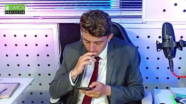 Snapshot of Darko0717 chatting on October 23, 2025, 1:54 pm Darko0717 online show from October 23, 2025, 1:54 pm