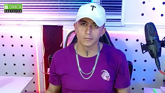 Snapshot of Darko0717 chatting on October 22, 2025, 1:38 am Darko0717 online show from October 22, 2025, 1:38 am