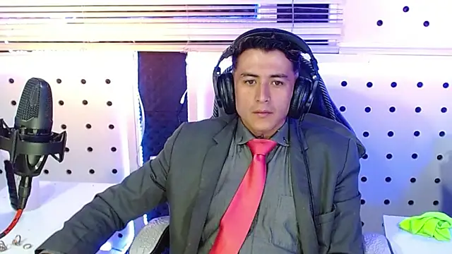 Snapshot of Darko0717 chatting on November 23, 2025, 1:21 pm Darko0717 online show from November 23, 2025, 1:21 pm