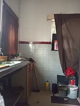 sluttylaura21 online show from March 26, 2026, 12:47 pm