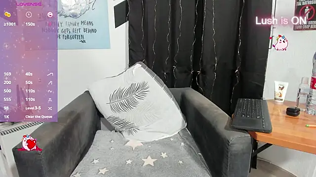 Snapshot of alexysgray chatting on November 26, 2025, 4:29 pm alexysgray online show from November 26, 2025, 4:29 pm