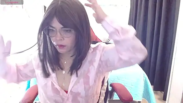 Snapshot of Abril_Beltran_ chatting on July 14, 2026, 9:54 pm Abril Beltran online show from July 14, 2026, 9:54 pm