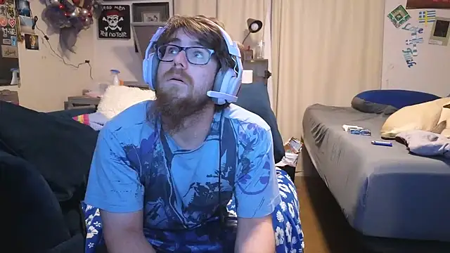 Snapshot of LovelyGreekDick6 chatting on October 30, 2025, 1:37 am LovelyGreekDick6 online show from October 30, 2025, 1:37 am