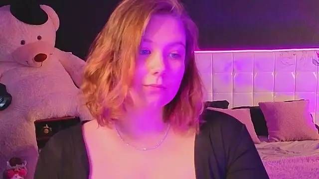 DjennaPalme online show from November 26, 2025, 1:55 pm