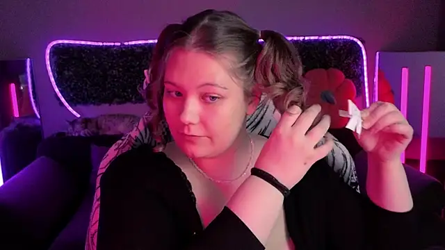 DjennaPalme online show from November 27, 2025, 3:40 am