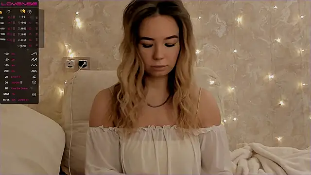 Snapshot of EvaSileZ chatting on November 7, 2025, 4:17 am EvaSileZ online show from November 7, 2025, 4:17 am