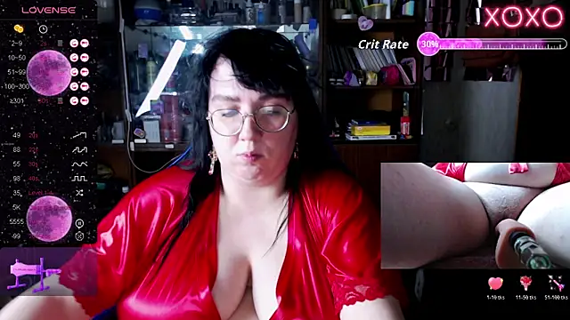 Snapshot of LeonaHarrison chatting on November 2, 2025, 8:03 pm LeonaHarrison online show from November 2, 2025, 8:03 pm