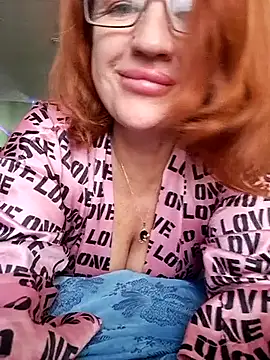 Snapshot of KiraXTender chatting on November 16, 2025, 6:07 am KiraXTender online show from November 16, 2025, 6:07 am