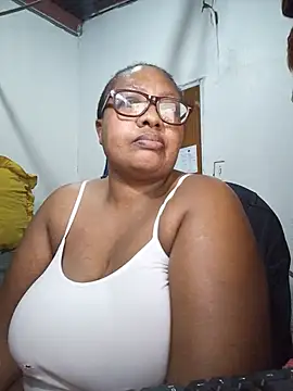YELLOW BONE online show from July 7, 2026, 9:18 pm