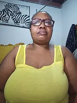 YELLOW BONE online show from July 4, 2026, 9:08 pm