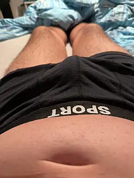 spritzerboy23 online show from April 29, 2026, 8:48 pm