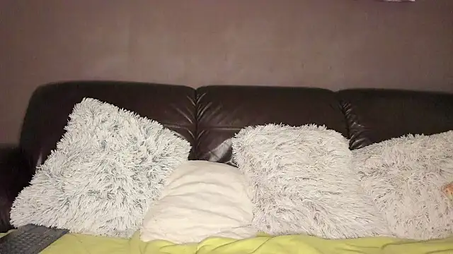 Snapshot of paulblack21 chatting on November 8, 2025, 6:33 pm paulblack21 online show from November 8, 2025, 6:33 pm