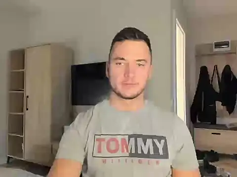 paulblack21 online show from April 4, 2026, 10:38 pm