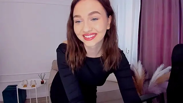 GracefulLook online show from March 12, 2025, 7:46 am