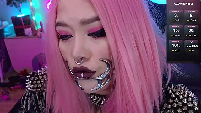 wickedxqueen online show from December 11, 2024, 4:49 am