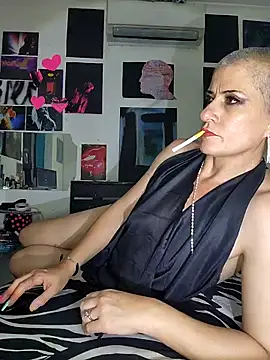 hellocleo40 online show from December 22, 2025, 1:50 am