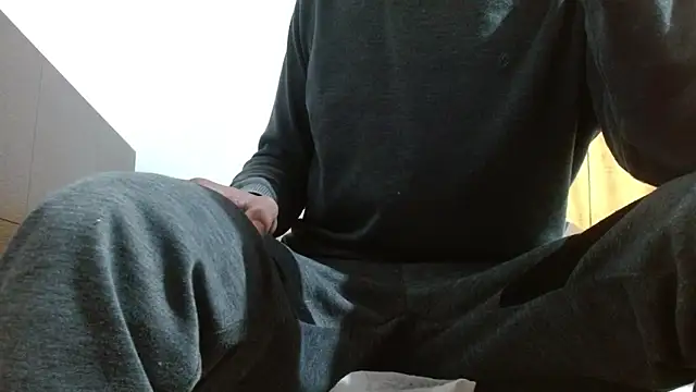 JohanyLatino online show from March 20, 2026, 12:22 am