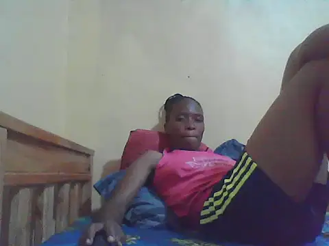 Snapshot of Smillie_prety chatting on June 2, 2026, 11:43 am Smillie prety online show from June 2, 2026, 11:43 am