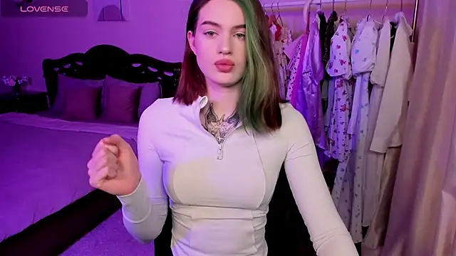 NikkieKatty online show from March 11, 2025, 5:02 pm